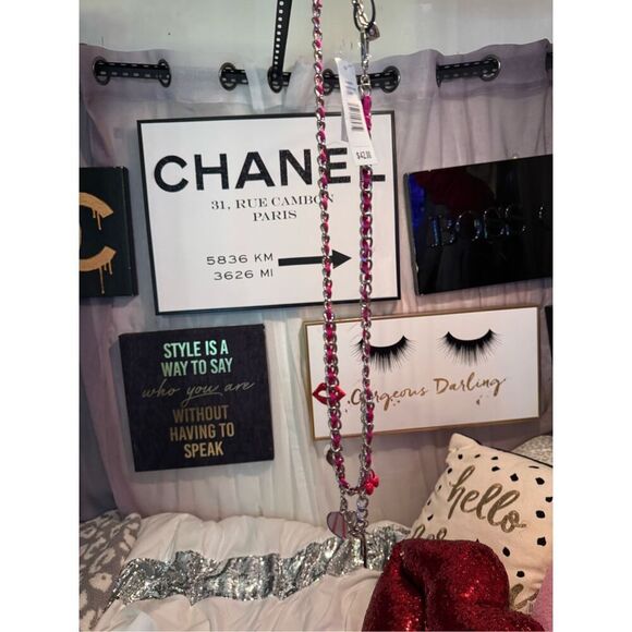 Betsey johnson Large/XL going all out 2 chain statement  lips heel jewelry belt - Picture 5 of 7